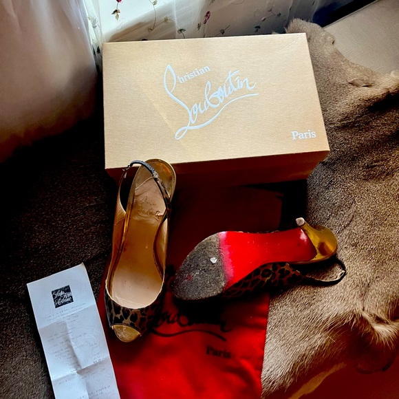 Authentic Christian Louboutin leopard print with peep toe - Picture 4 of 5